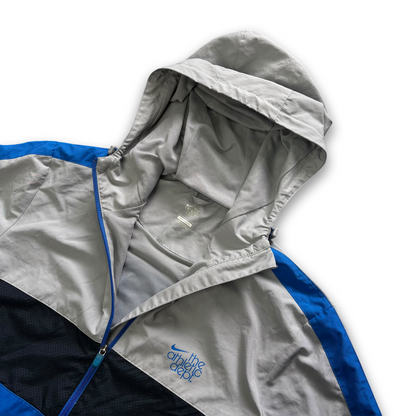 Nike track jacket (S)