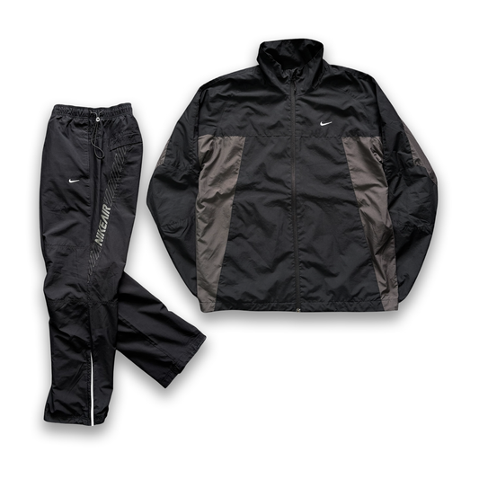 Nike Tracksuit (L)