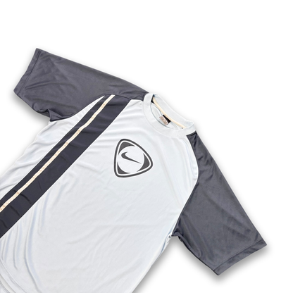 Nike tee (L)