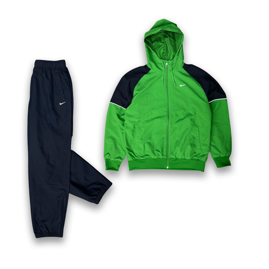 Nike Tracksuit (M)