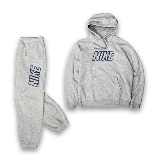 Nike Tracksuit (M)